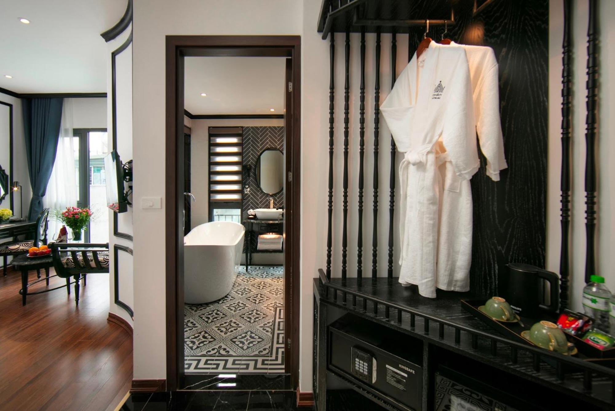 Chateau De Hotel 5*